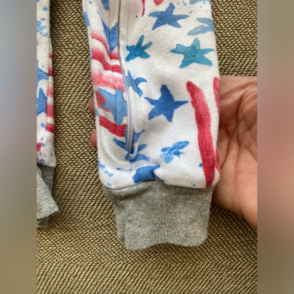 Burt’s Bees Organic Cotton Footless Zip Pajamas. 4th of July Flags Style. 6-9M. - Picture 8 of 8